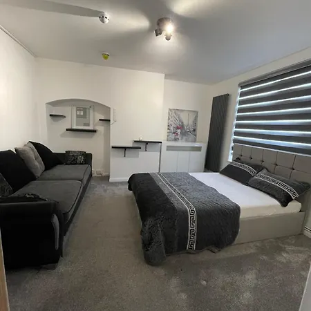 Uppamost London Luxury Home 2 Dagenham Exterior photo