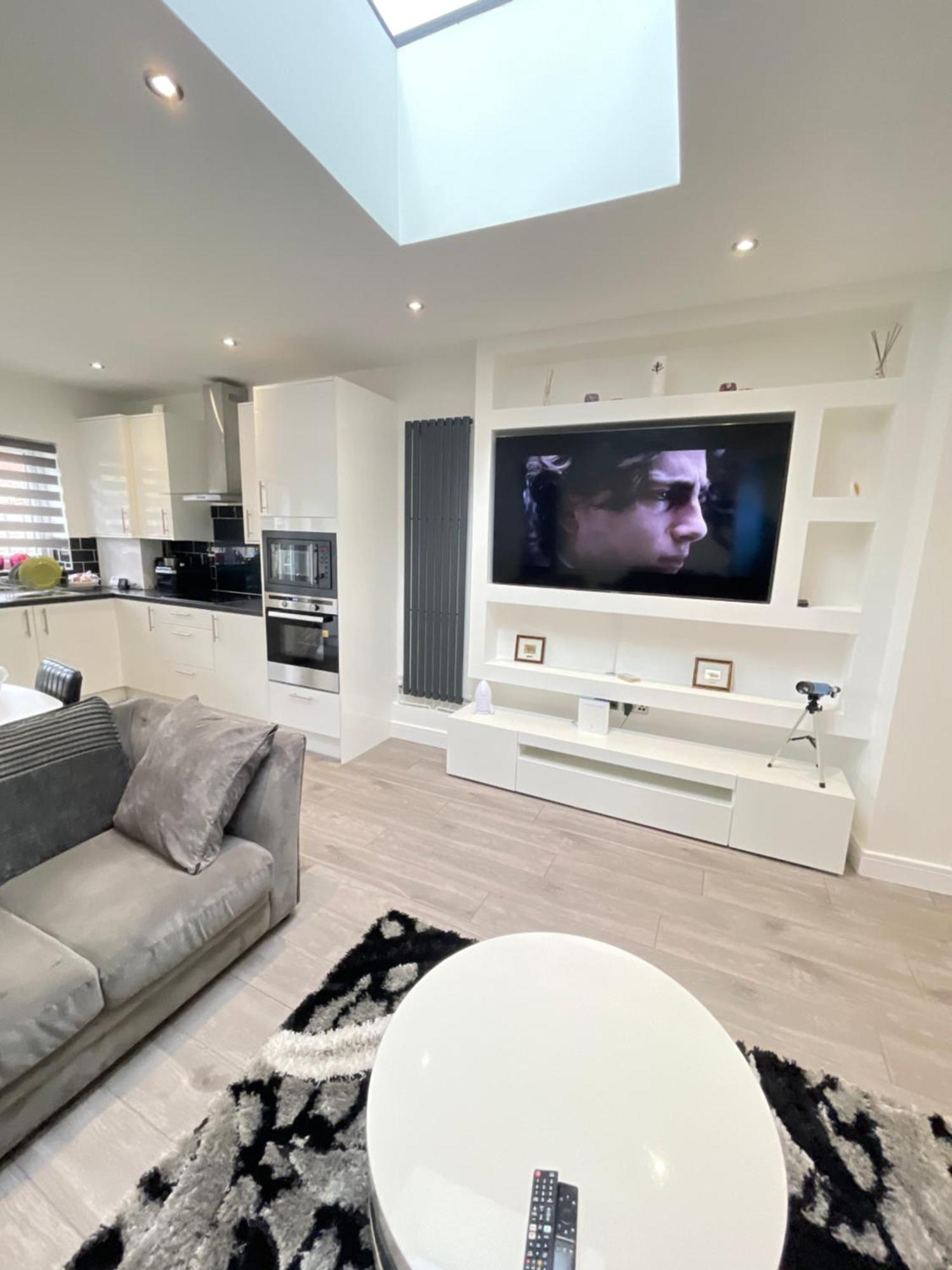 Uppamost London Luxury 2 Holiday home