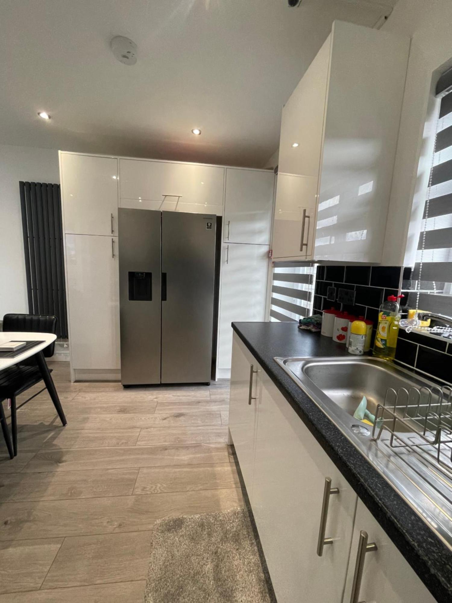 Uppamost London Luxury 2 Dagenham