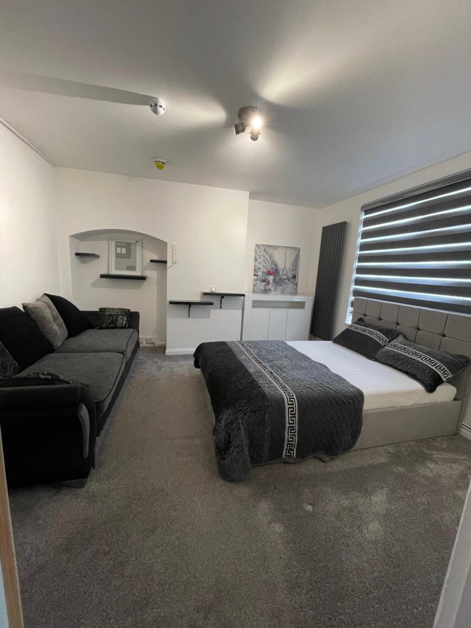Uppamost London Luxury 2 Holiday home