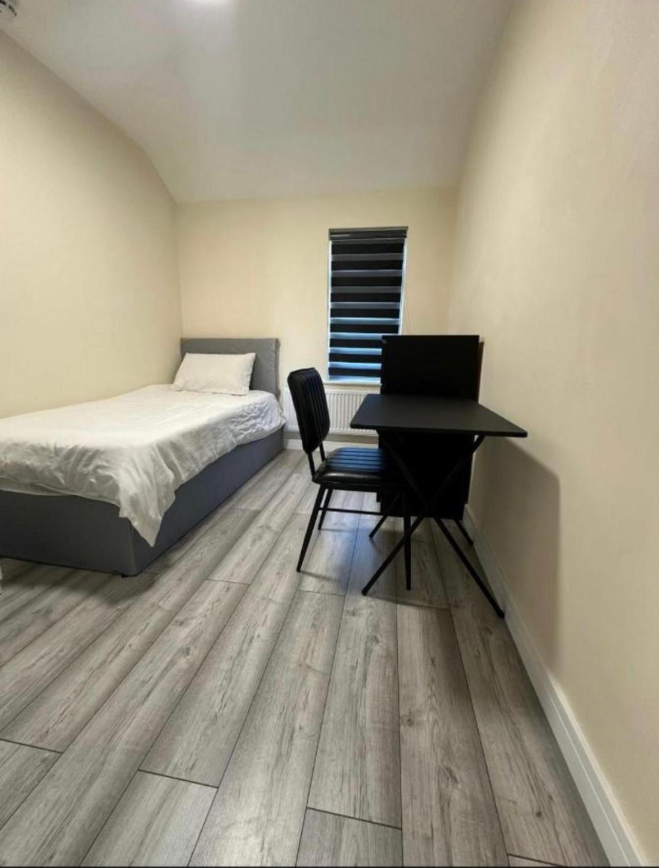 Uppamost London Luxury 2 Holiday home Dagenham